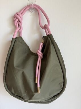 GANNI
Recycled Polyester Large
Baguette Bag Kalamata One